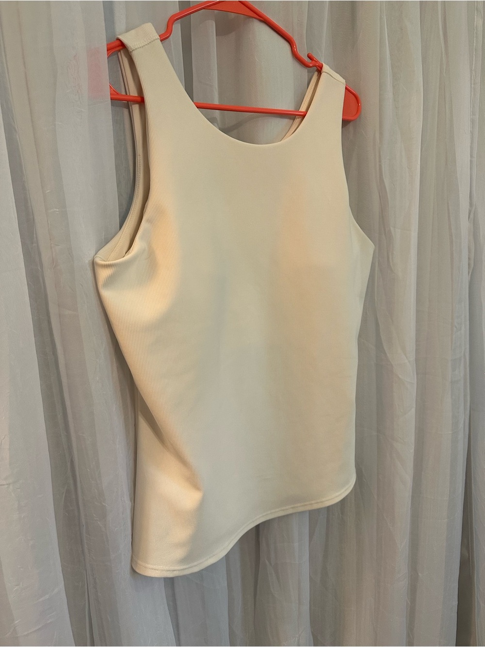 32 degrees Women's Cream Scoop Neck Tank Top with built in bra